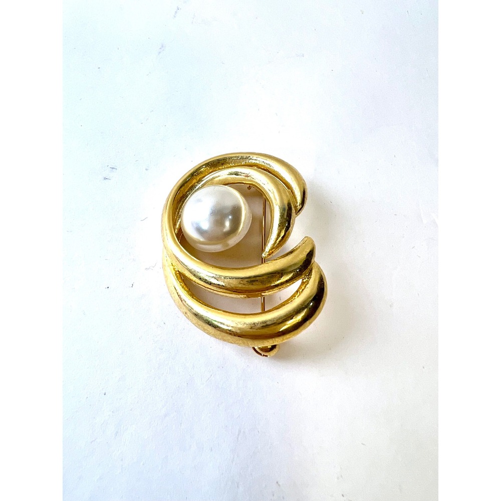 Vintage Gold Tone Triple Swirl Faux Pearl Brooch Pin Sculptural Jewelry